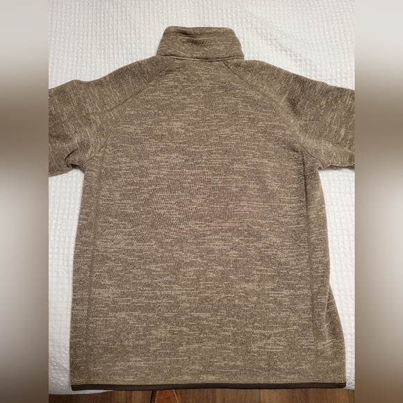 Patagonia Quarter Zip - Medium - Picture 2 of 3